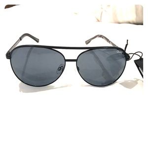 NWT: Quay Vivienne Aviators
